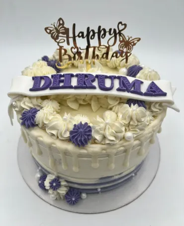 Designer fondant cake Maison De Treats