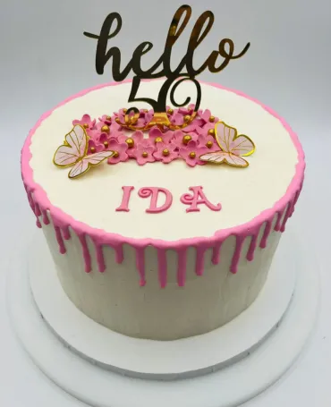 Red velvet cream cheese cake